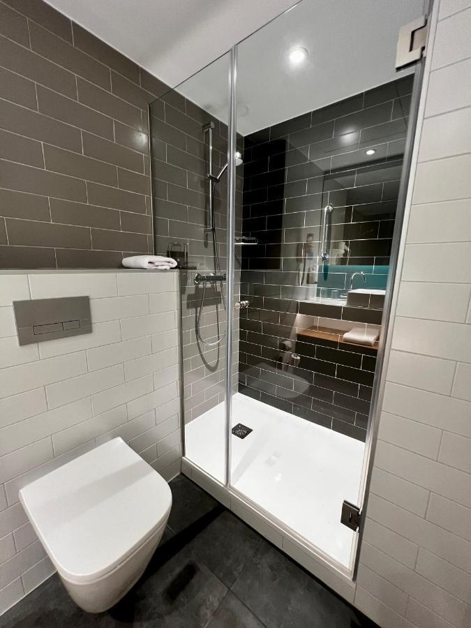 Holiday Inn Express - Madrid - Airport By Ihg Exterior photo