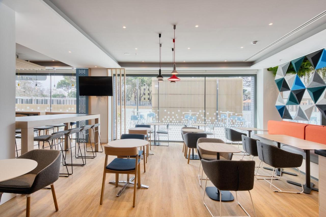 Holiday Inn Express - Madrid - Airport By Ihg Exterior photo