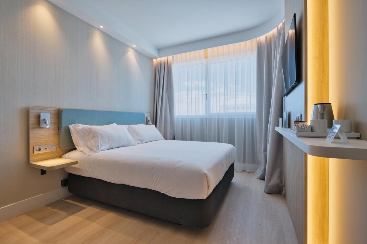 Holiday Inn Express - Madrid - Airport By Ihg Exterior photo