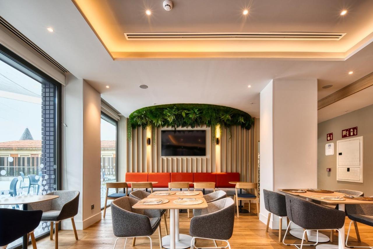 Holiday Inn Express - Madrid - Airport By Ihg Exterior photo